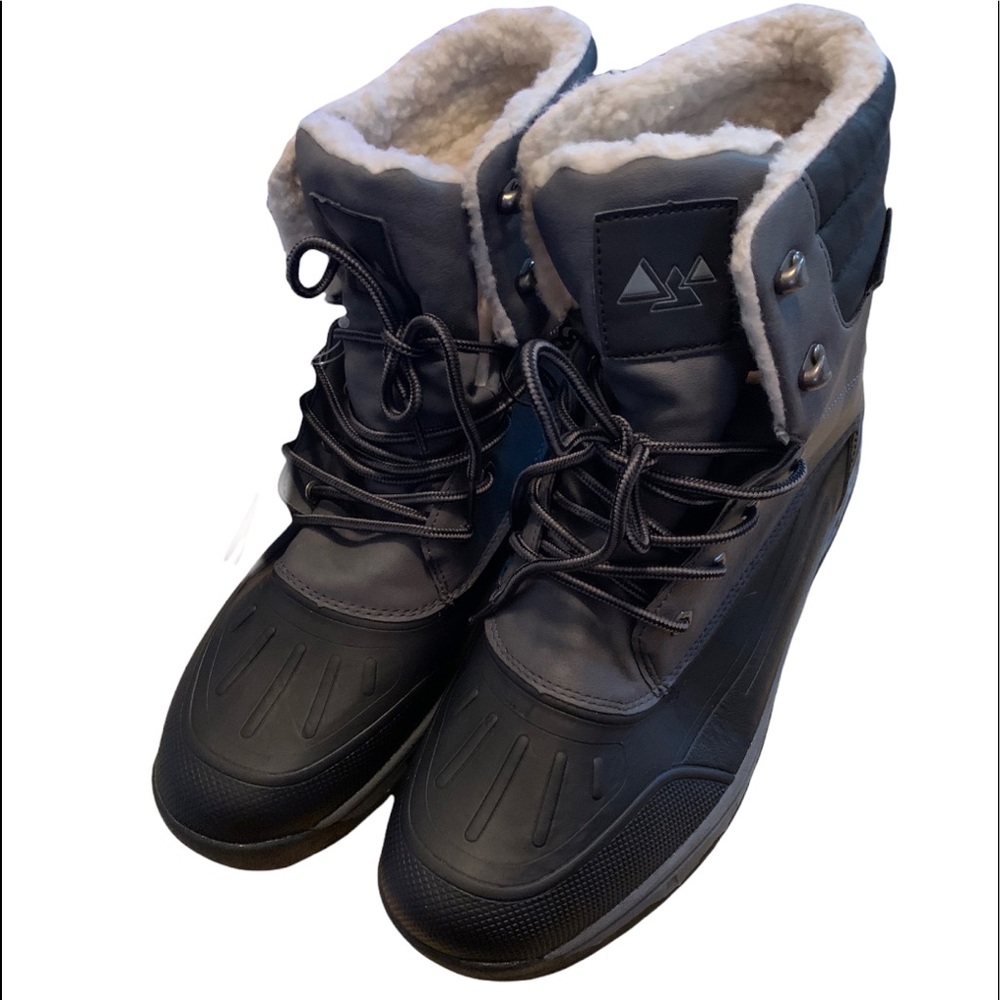 Livergy Men’s Black and Gray Winter Snow Boots